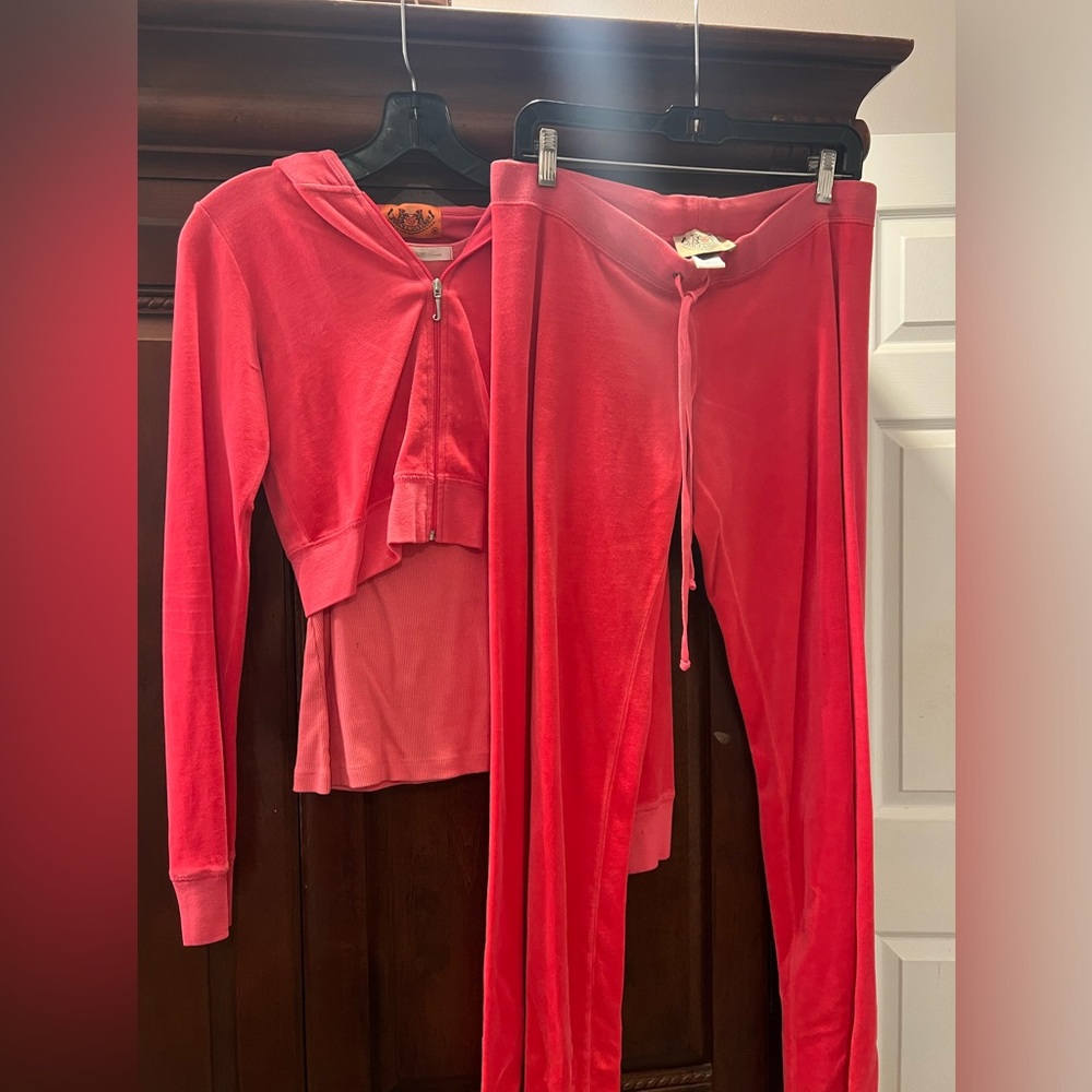 Medium coral pink juicy set